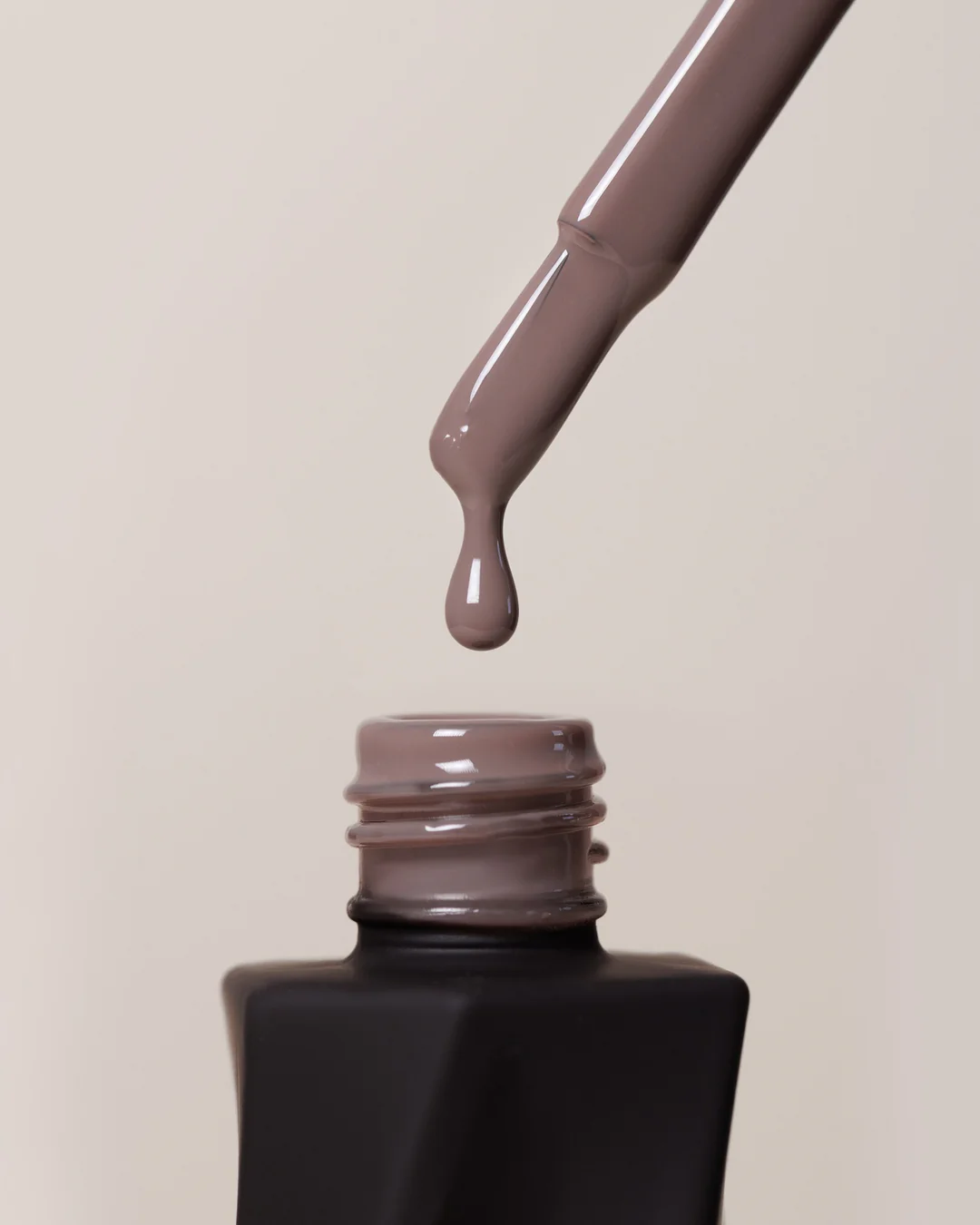 5J1A3462_AI3WarmMocha_2_resized (1) Gel Polish Warm Mocha – Evolve – Semi-Permanent Nail Polish 10ml