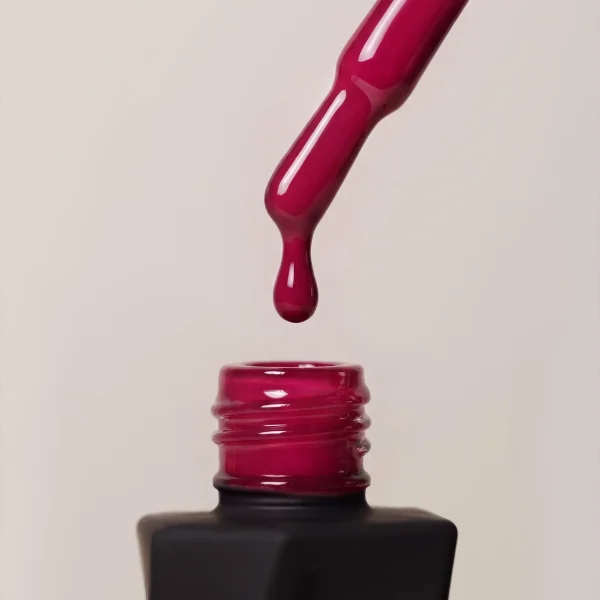 5J1A3463_AI3RubyRed_2_resized Gel Polish Ruby Red – Evolve – Soak-Off Gel Polish 10ml
