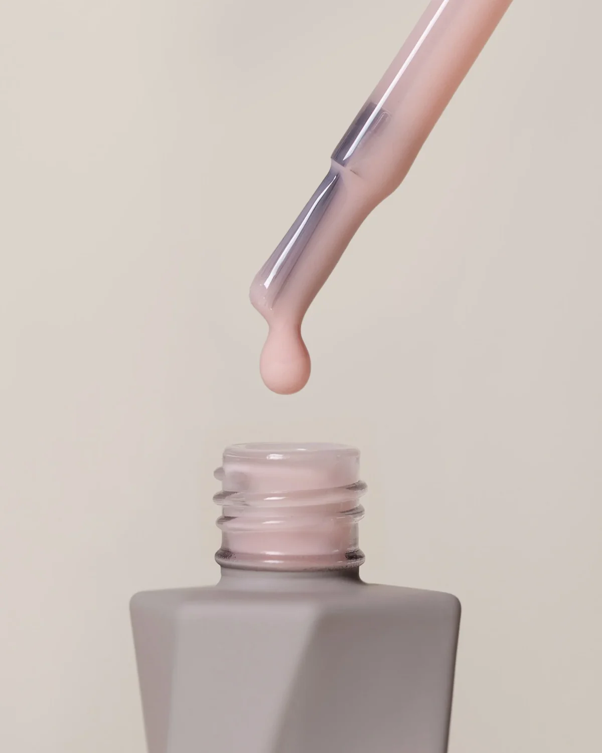 Rubber Cover Base Cappuccino – Essence – Rubber Base 10ml