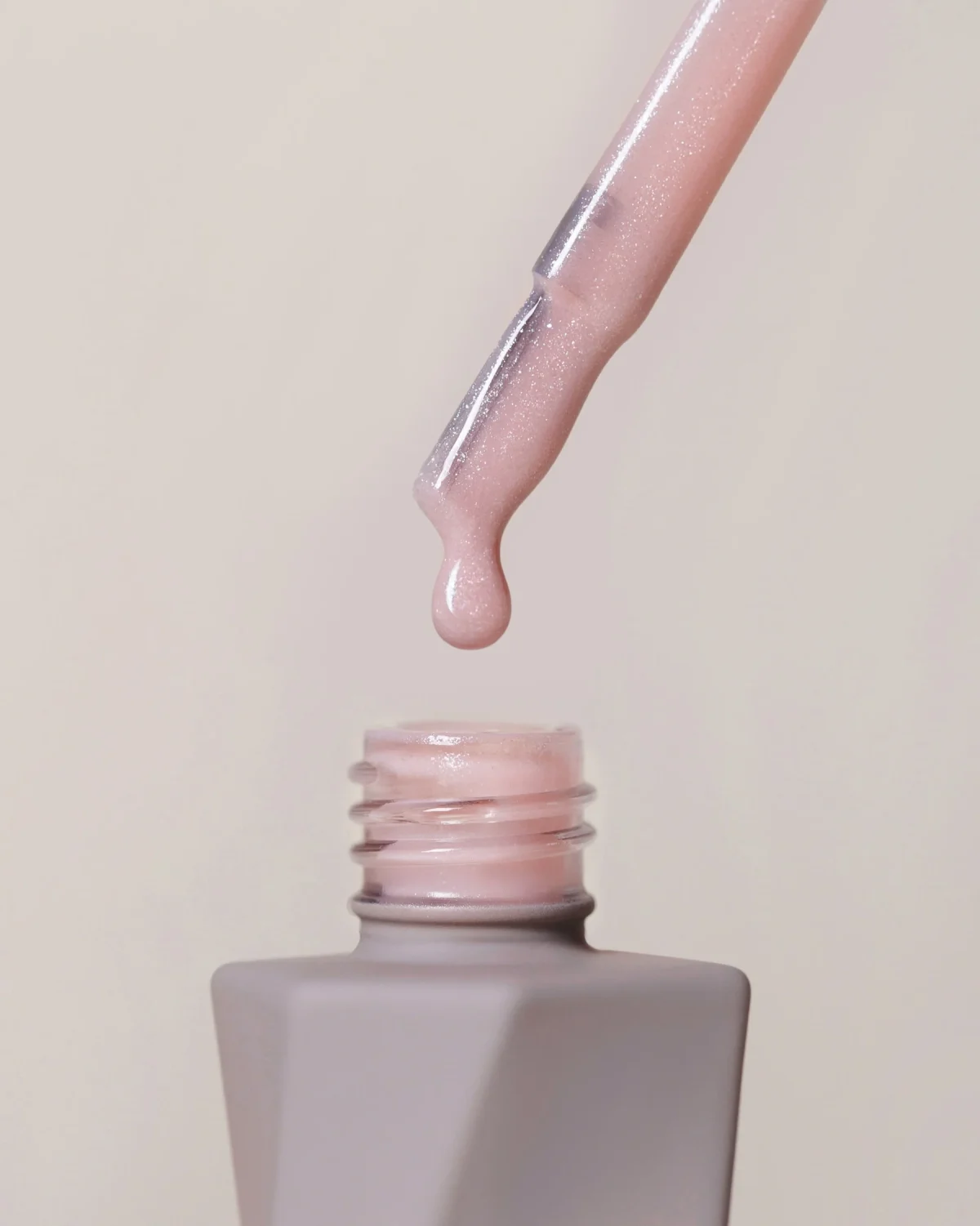 5J1A4164_AI2warmNudeShimer_2_resized Rubber Cover Base Warm Nude Shimmer – Essence – Rubber Base 10ml
