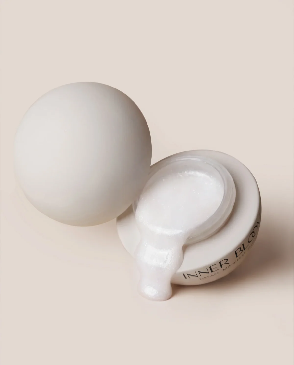 5J1A9206Milckyshimmer Self-Leveling Gel Shimmer Milky White 30ml