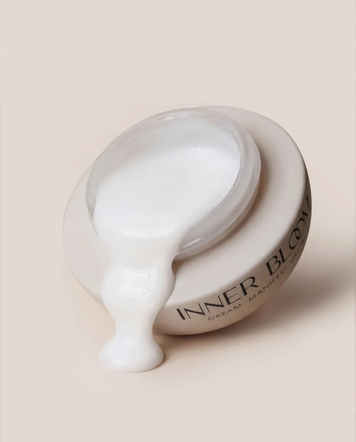5J1A9218aiMilky Self-Leveling Milky White Gel
