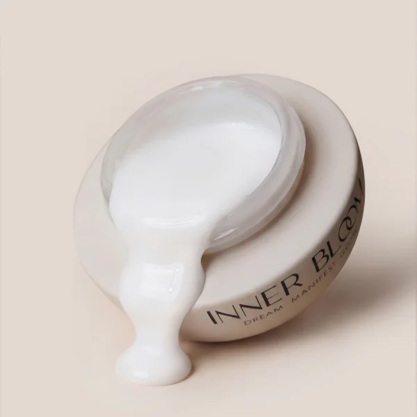5J1A9218aiMilky Self-Leveling Milky White Gel