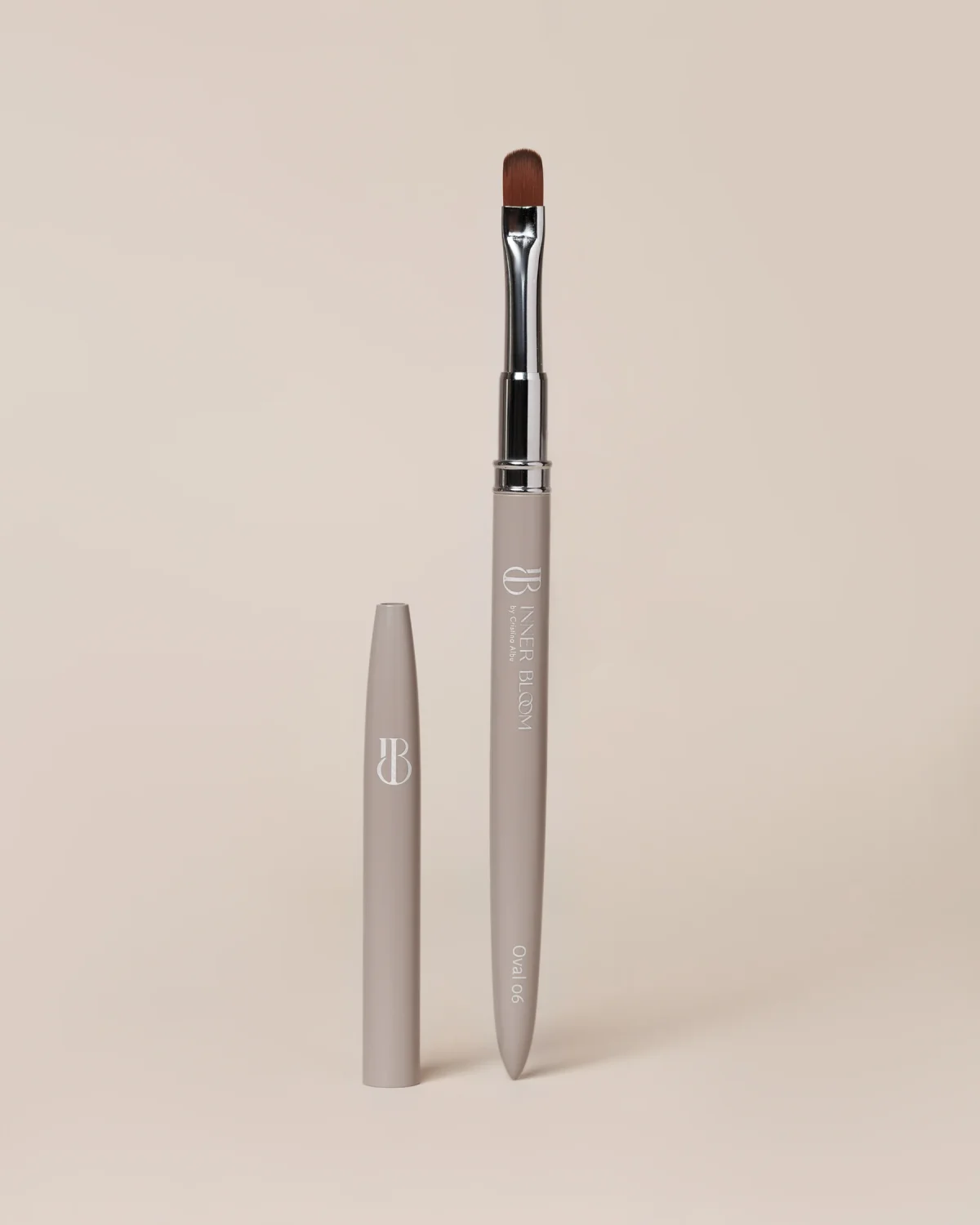 Premium Gel Oval Brush 06 - InnerBloom