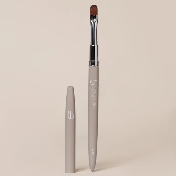 Premium Gel Oval Brush 06 - InnerBloom